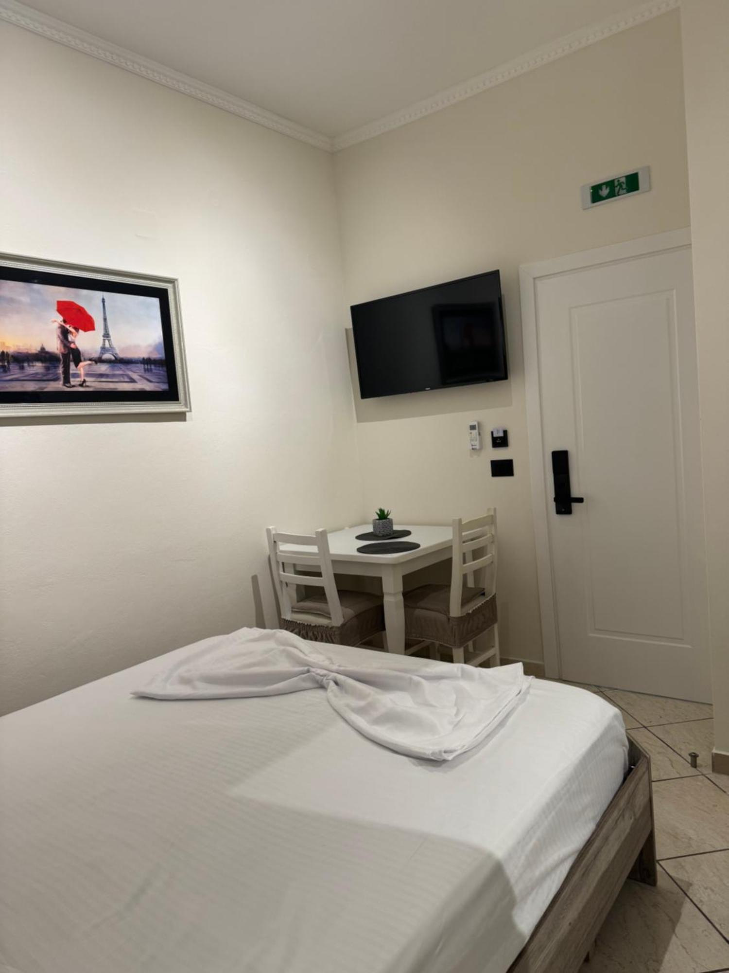 Vila Eljus Durrës Esterno foto