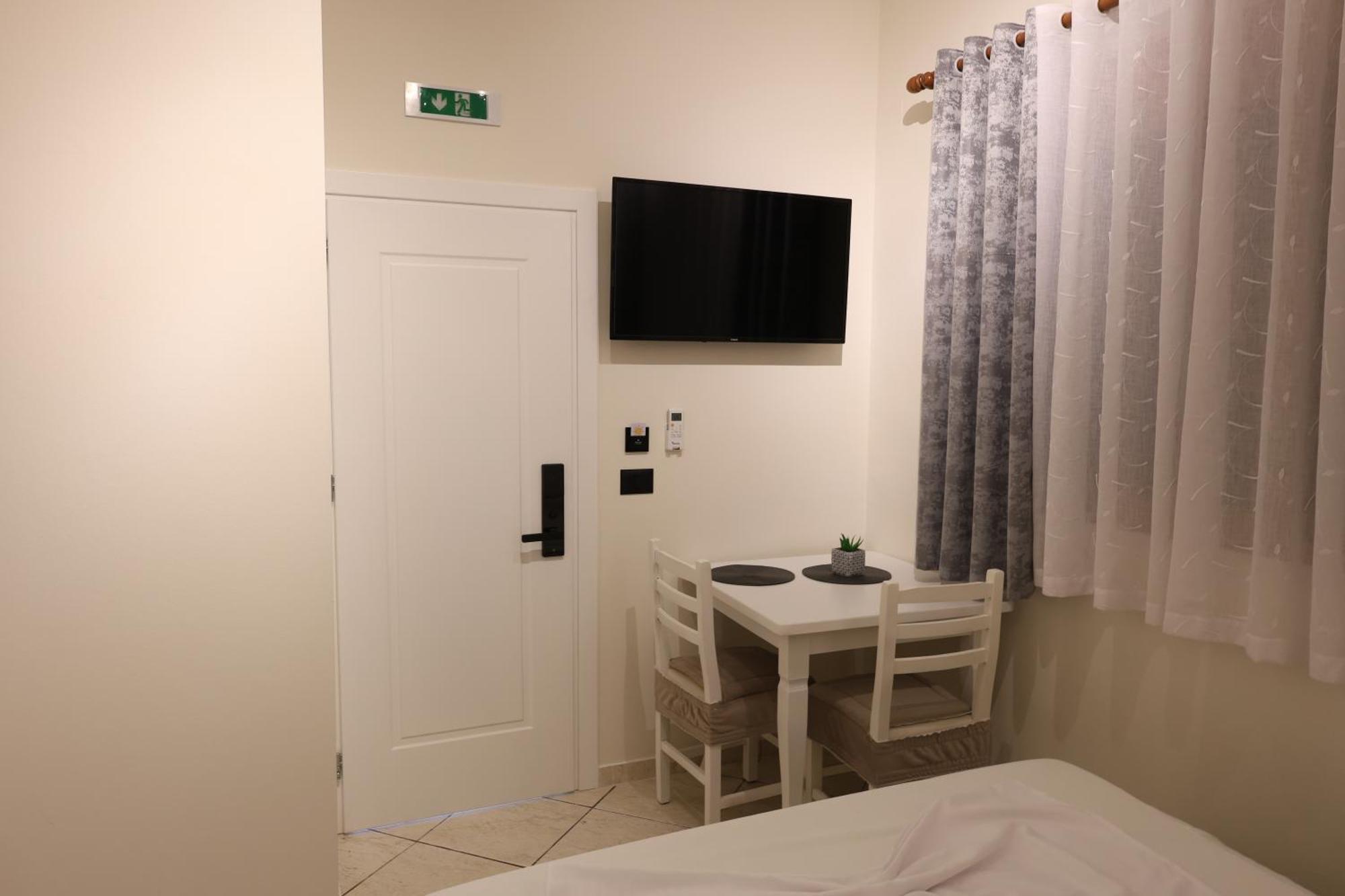 Vila Eljus Durrës Esterno foto